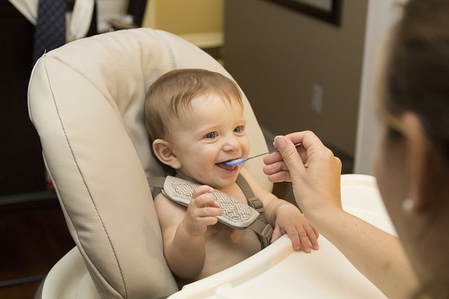 Allesomvattende zorg voor je baby: voeding, hygiëne, slaap en veiligheid onder de loep